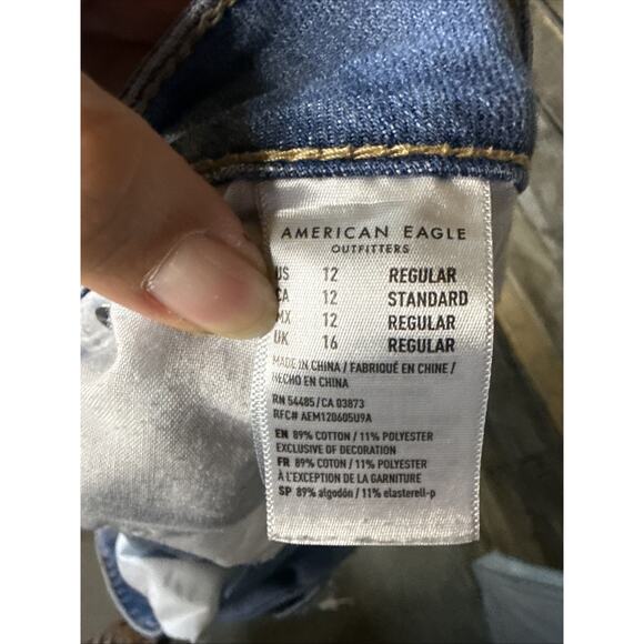 American Eagle Tomgirl Distressed Jeans, Size 12 Regular - Picture 8 of 8